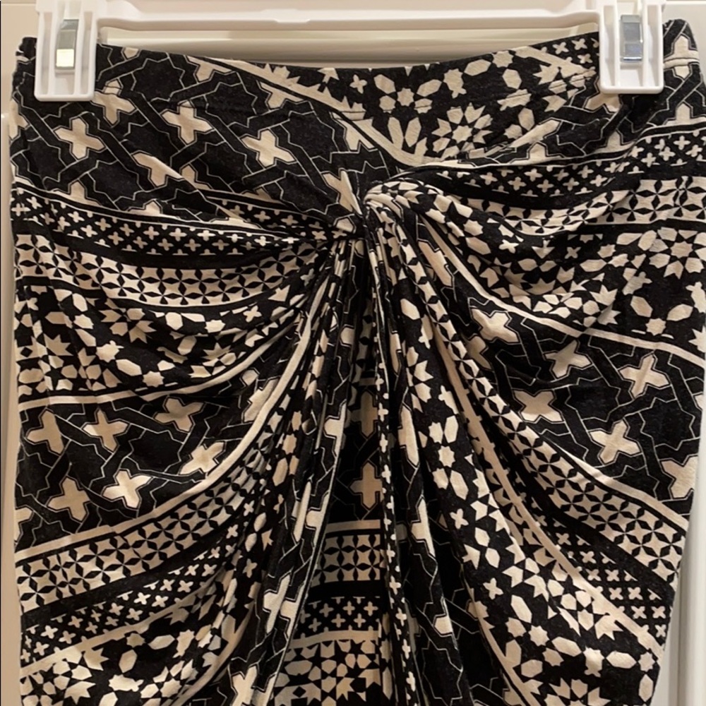 Skirt - Picture 3 of 4